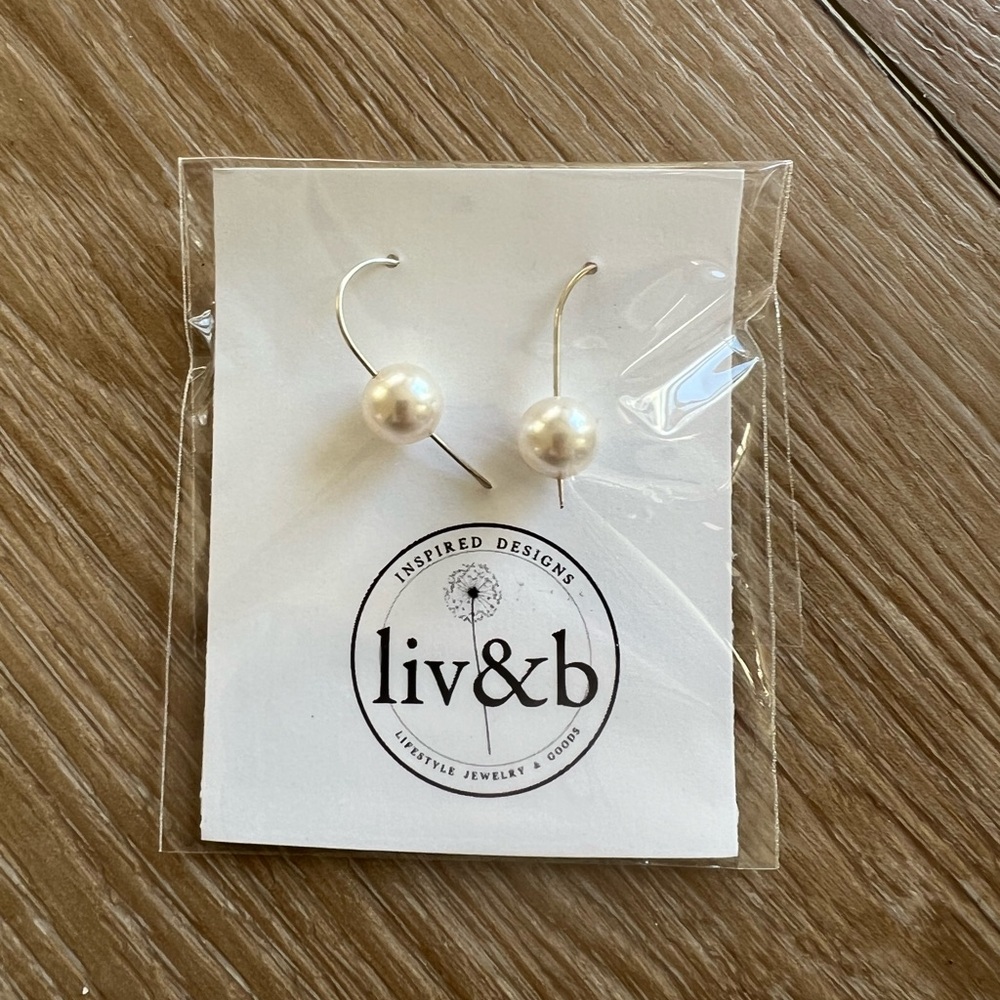 LIV&B Madeline Pearl Drop Earrings NWT